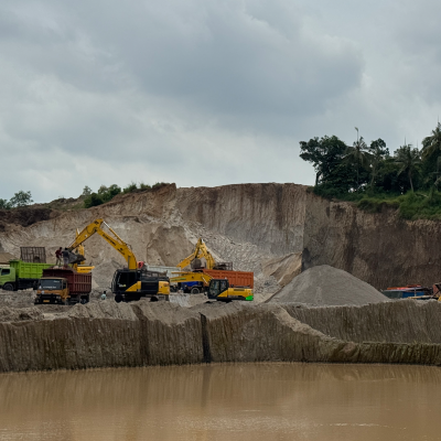 Pengiriman material alam ke lokasi Bekasi